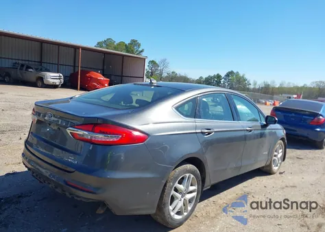 2019 Ford Fusion Hybrid Se z USA, uszkodzony, nr VIN 3FA6P0LU0KR256670
